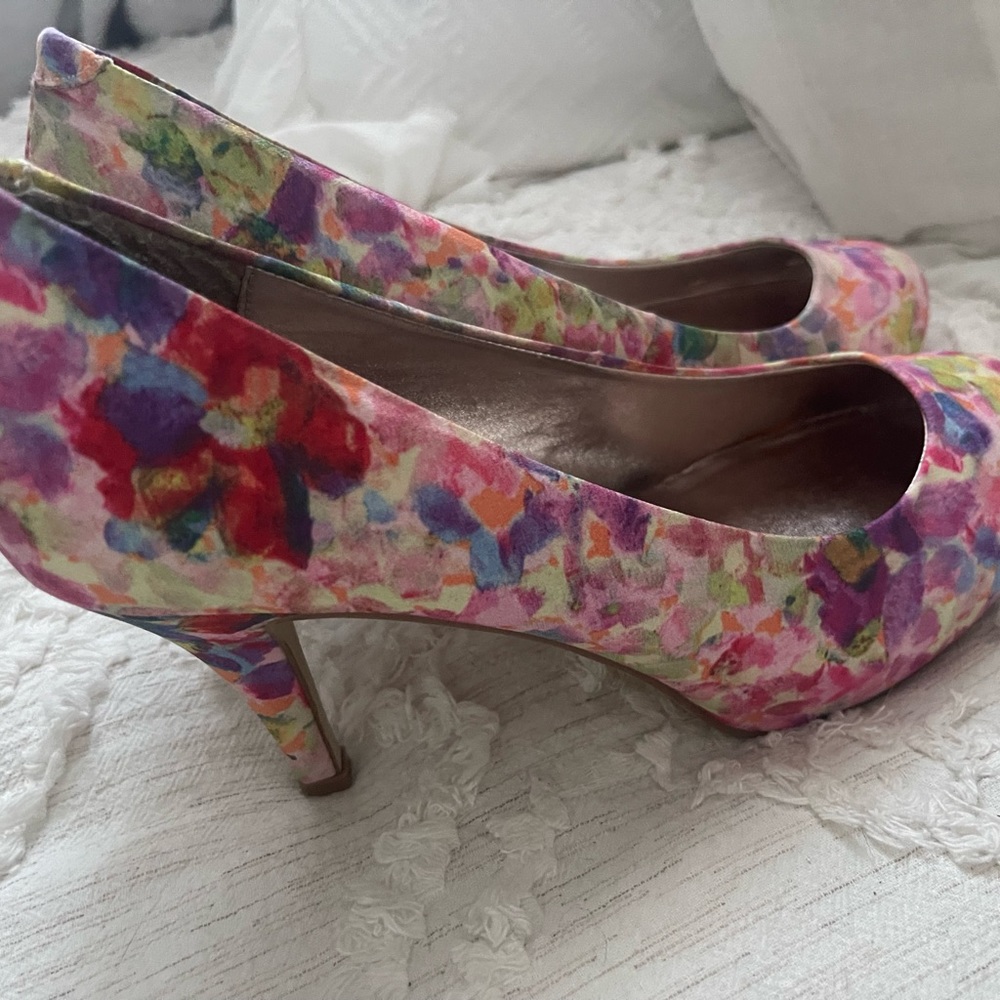 Pink high heels